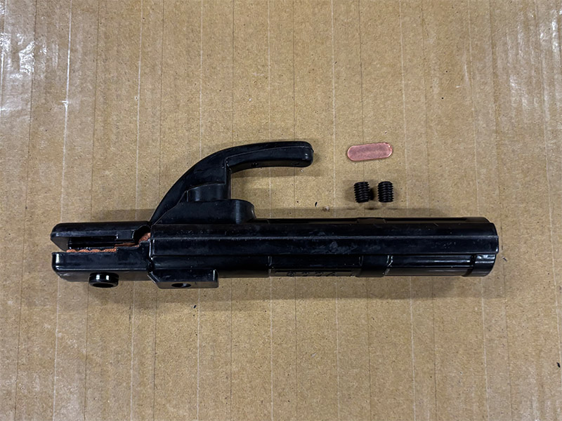 電極ホルダー（150A）